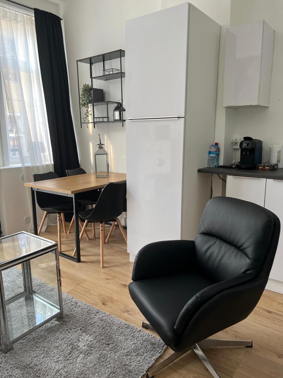 2 Bedroom Apartment 1 Floor In Blankenberge Vrijheidstraat 3 מראה חיצוני תמונה